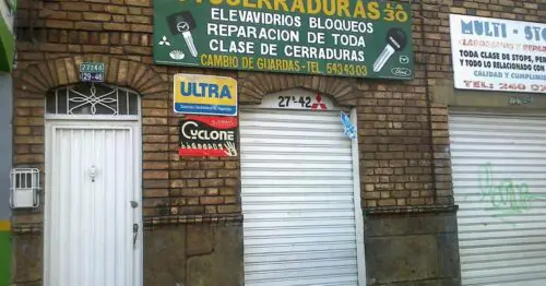 AUTOCERRADURAS DE LA 30 AUTOCERRADURAS DE LA 30